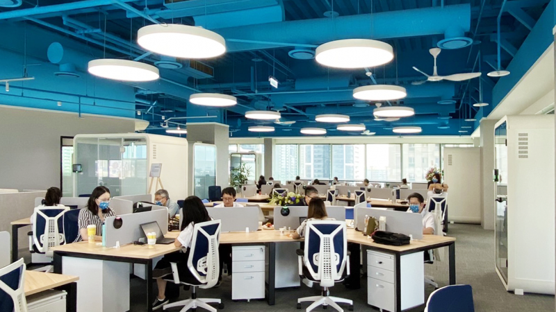 透過高雄據點的「AUO解決方案研發中心」建置，期強化南部人才的延攬及培育